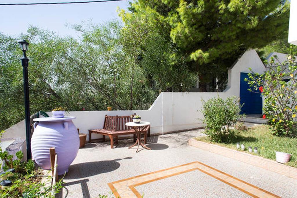 Wavedance Accommodation Salamís Exterior foto