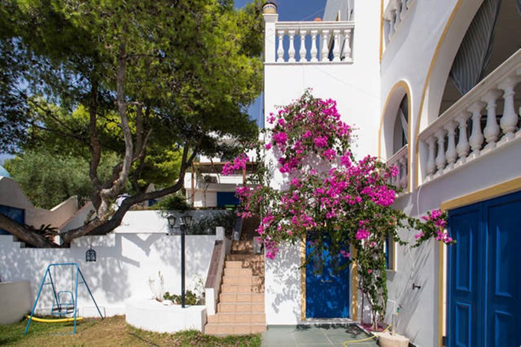 Wavedance Accommodation Salamís Exterior foto